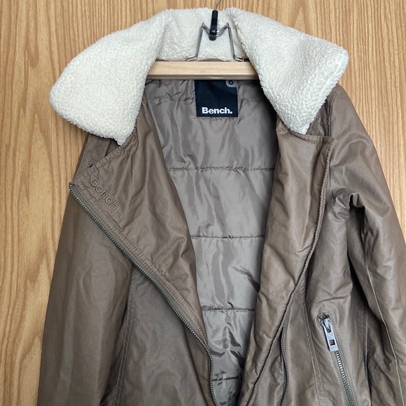 Bench Jacket - Picture 6 of 12